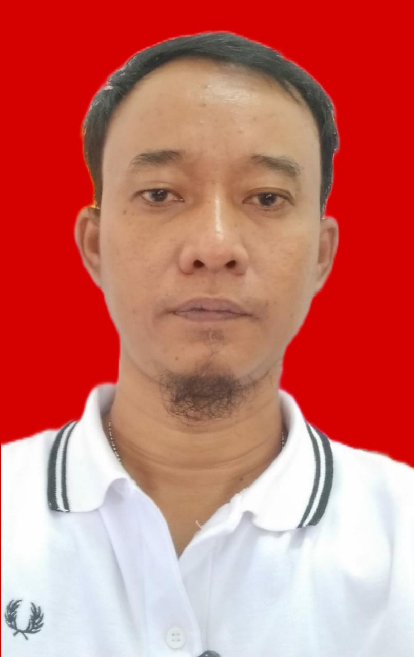 DADE WAHYUDIN